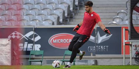 Nediljko Labrovi Jedva Ekamo Da Istr Imo Na Teren Hnk Rijeka