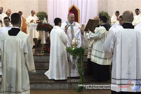 Santa Messa Crismale Presieduta Da Mons Sabino Iannuzzi Diocesi Di