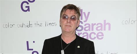 The Smiths’ Bassist Andy Rourke Dies at 59 | 100.9 The Grade | Classic ...