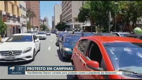 Manifestantes Realizam Ato Contra Presidente Bolsonaro Em Campinas