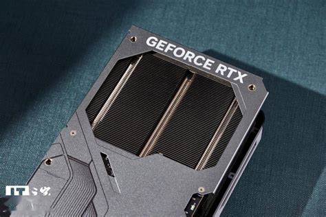 技嘉 Rtx 4090 Gaming Oc 魔鹰 24g 显卡评测：激活翻倍性能散热核心风扇