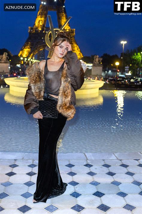 Charlotte Lawrence Sexy Seen Flashing Her Nude Tits At The Yves Saint Laurent Womenswear Show In