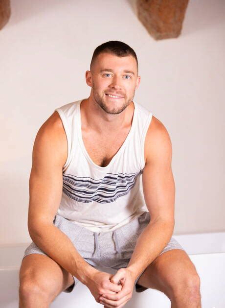 Gay Bath Sex And Porn Pics Naked Men In Bathroom