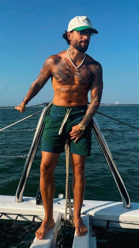 Maluma Hot Nuove Foto Sexy In Costume Bitchyx