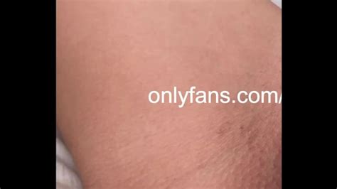 Busty All Natural Latina Uses Hitachi Magic Wand On Her Hitachi Magic Wand On Her Shaved Pussy