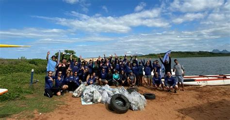 Em Macaé a empresa de óleo e gás Ocyan realiza ação de limpeza na