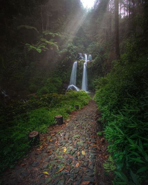 Pesona Air Terjun Grenjengan Kembar Di Magelang Nyegerin