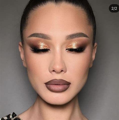 Pin By Miri Ahm On Can I Has In Gold Makeup Looks Gold Eye