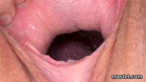 Spicy Czech Chick Opens Up Her Juicy Pussy To The Extreme Pussy Juicy