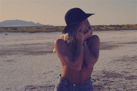 Shelby Anyway The Fappening Nude And Sexy 34 Photos The Fappening