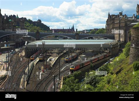 Waverley Station, Edinburgh looking towards Edinburgh Castle Stock ...