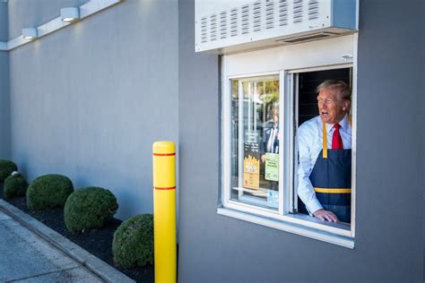 Mcdonalds Where Trump Served Fries Hit With Fake Yelp Reviews The