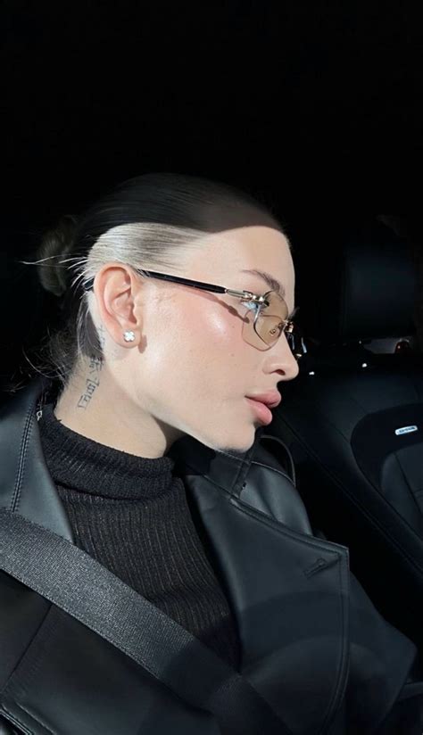 In Long Hair Tips Makeup Routine Hot Costume