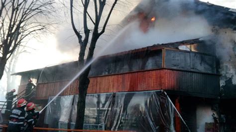 Economica Net Incendiu La Un Restaurant Din Parcul Tineretului