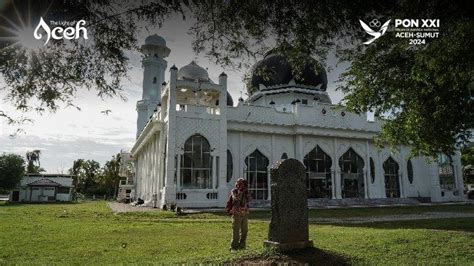 Melihat Masjid Rahmatullah Lampuuk Yang Menjadi Saksi Bisu Gempa Dan