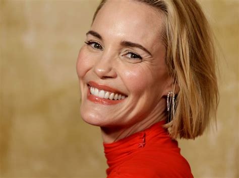 Brunette Bobs Spotted On Our Favorite Celebs