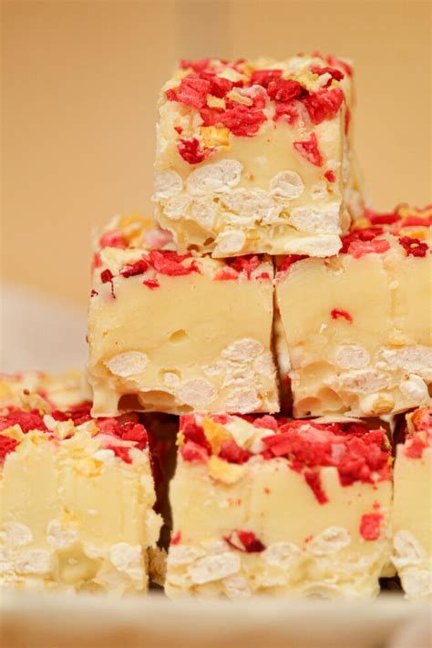 Witte Chocolade Fudge Met Gepofte Rijst Recept De Notenshop