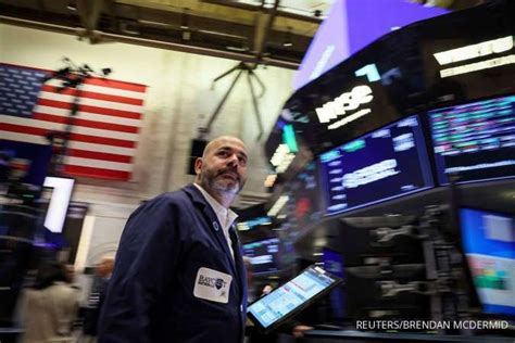 Wall Street Naik Dow Jones Cetak Rekor Lagi Terangkat Optimisme