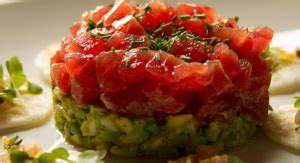 Receta FIT tartar de atún y aguacate