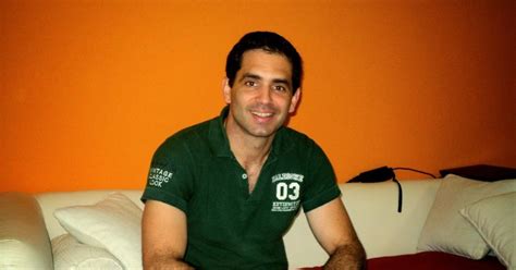 Exsacerdote gay renuncia a la iglesia por el daño que hace a la gente al no bendecir las