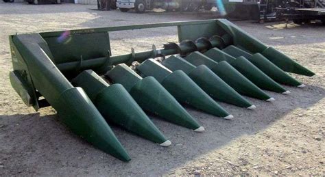 G 1688 John Deere 842 8 Row Corn Header Pickett Auction Service