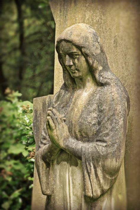 Kostenlose Foto Frau Monument Statue Symbol Friedlich Religion