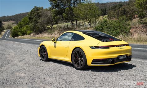 2020 Porsche 911 Carrera 4S-driving road – PerformanceDrive