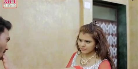 Bhabhi Getting Tits Massage Tnaflix