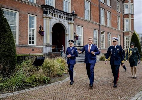 Koning Willem Alexander Heropent Het Kasteel Van Breda Vorsten