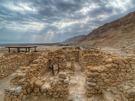 qumran   dead sea scrolls danny  digger