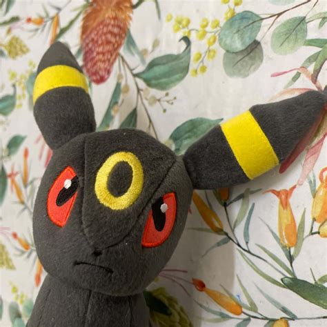 Tommy Pok Mon Plush Umbreon Grey And Yellow With Red Eyes B S