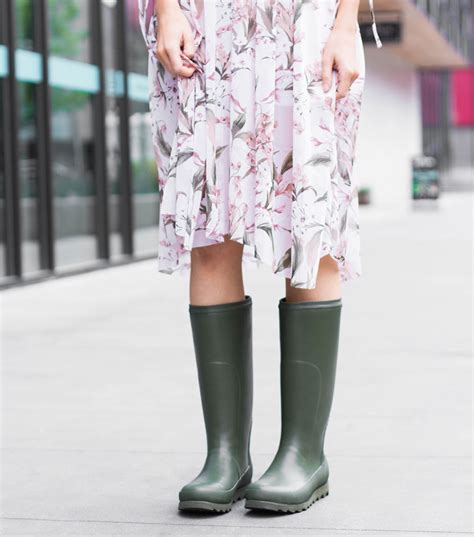 Rain Boots With A Floral Dress- Life By Lee