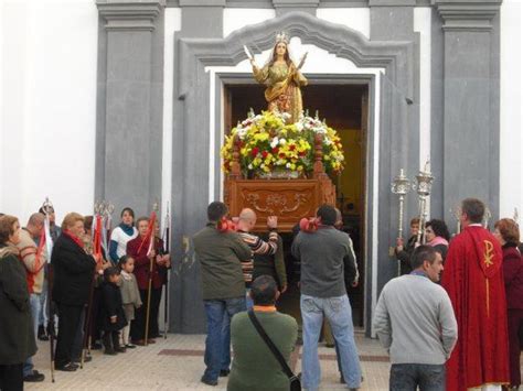 Entrando En La Iglesia Santa Barbara De Casa Huelva