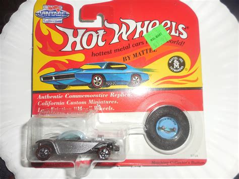 1993 Hot Wheels Beatnik Bandit Collectior 5714 Vintage Collectiom Button Contemporary
