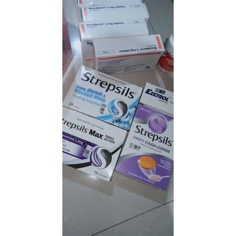 Jual Strepsils Max Triple Action Blackcurrant Chesty Cough EXP 2025