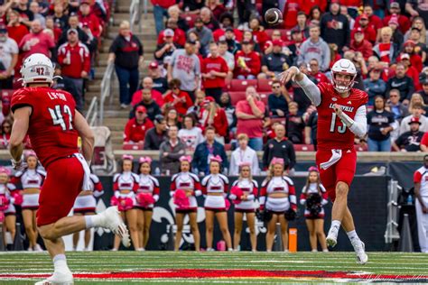 Louisville Football Bowl Projections – The Crunch Zone