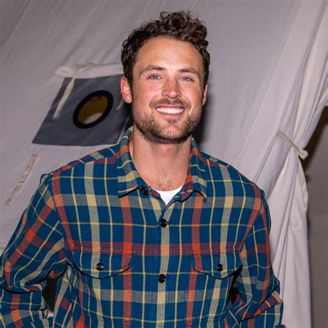 Dylan Efron Posts Photos of Girlfriend Courtney King