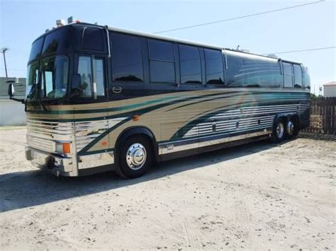 Prevost Le Mirage XL 40 Bus Conversion by Marathon Coach | Bus ...