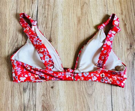 La Heart Bikini Top Women S Fashion Swimwear Bikinis Swimsuits On Carousell