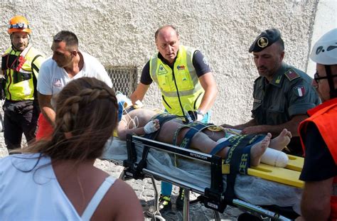 Erdbeben In Ischia Drei Kinder Aus Tr Mmern Gerettet Panorama