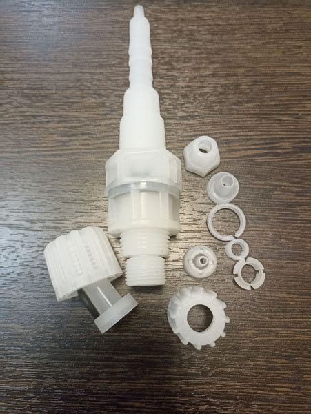 Клапан впрыска реагента 1/2"- 3/8" PVDF - Керамика для насосов до 80 л ...