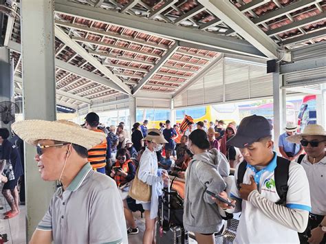 Tour đảo hot nhất Nha Trang hè này Có bãi tắm chả khác gì Hawaii toàn hot girl kéo đến check