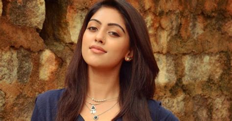 Anu Emmanuel Hot Images Wallpapers