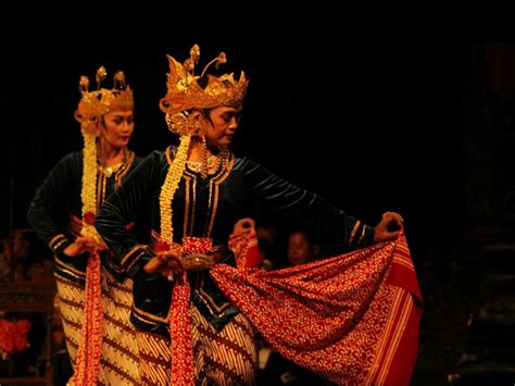 Sambut Hari Tari Sedunia Karisma Event Nusantara Gelar Solo Menari