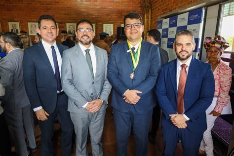 Membro Da Pge Pi Secret Rio De Seguran A Chico Lucas Recebe Medalha Do