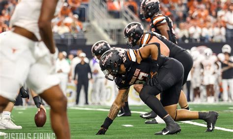 Texas Dominates Oklahoma State In Big 12 Championship Game With Record