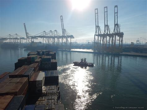 Entering the port of Jebel Ali – Travelling On Container Vessels