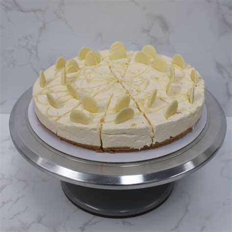 Milky Bar Cheesecake – Stella Ice Cream