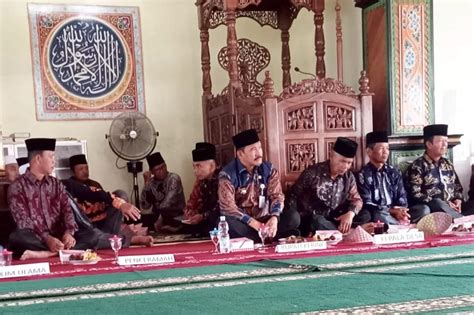 Pj Bupati Kerinci Asraf Hadiri Peringatan Isra Mi Raj Di Masjid