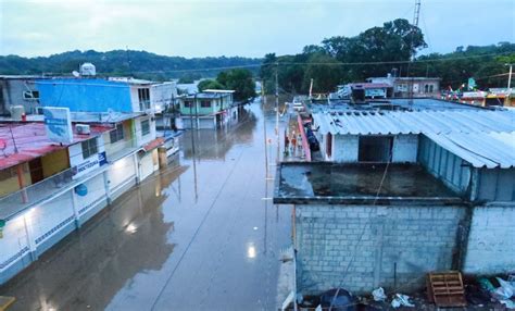 Se Desborda Río En Cotaxtla Y Alcanza Viviendas Y Comercios